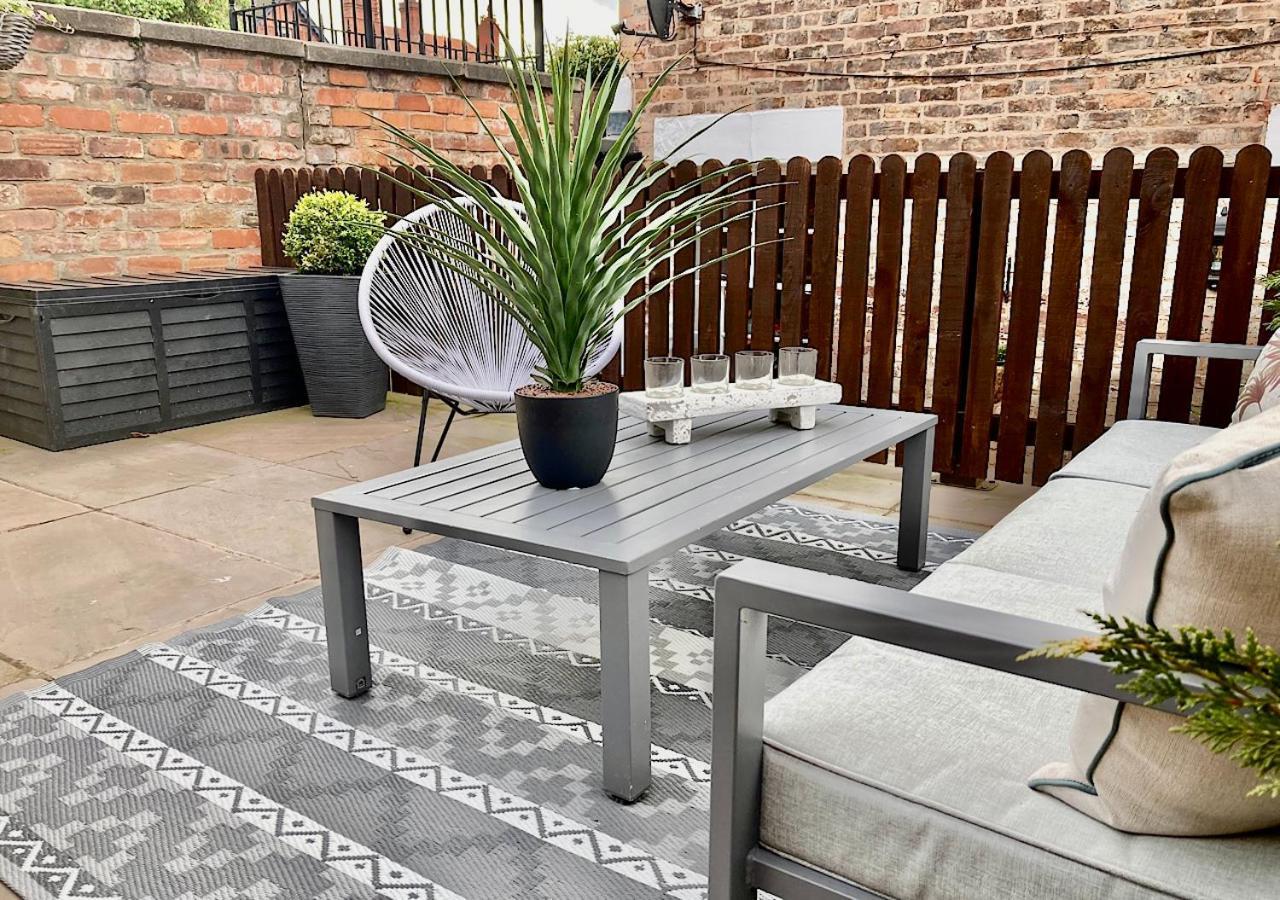 The Lodge Chester - Luxury Apartment For Two, With Free Parking! Hough Green Extérieur photo