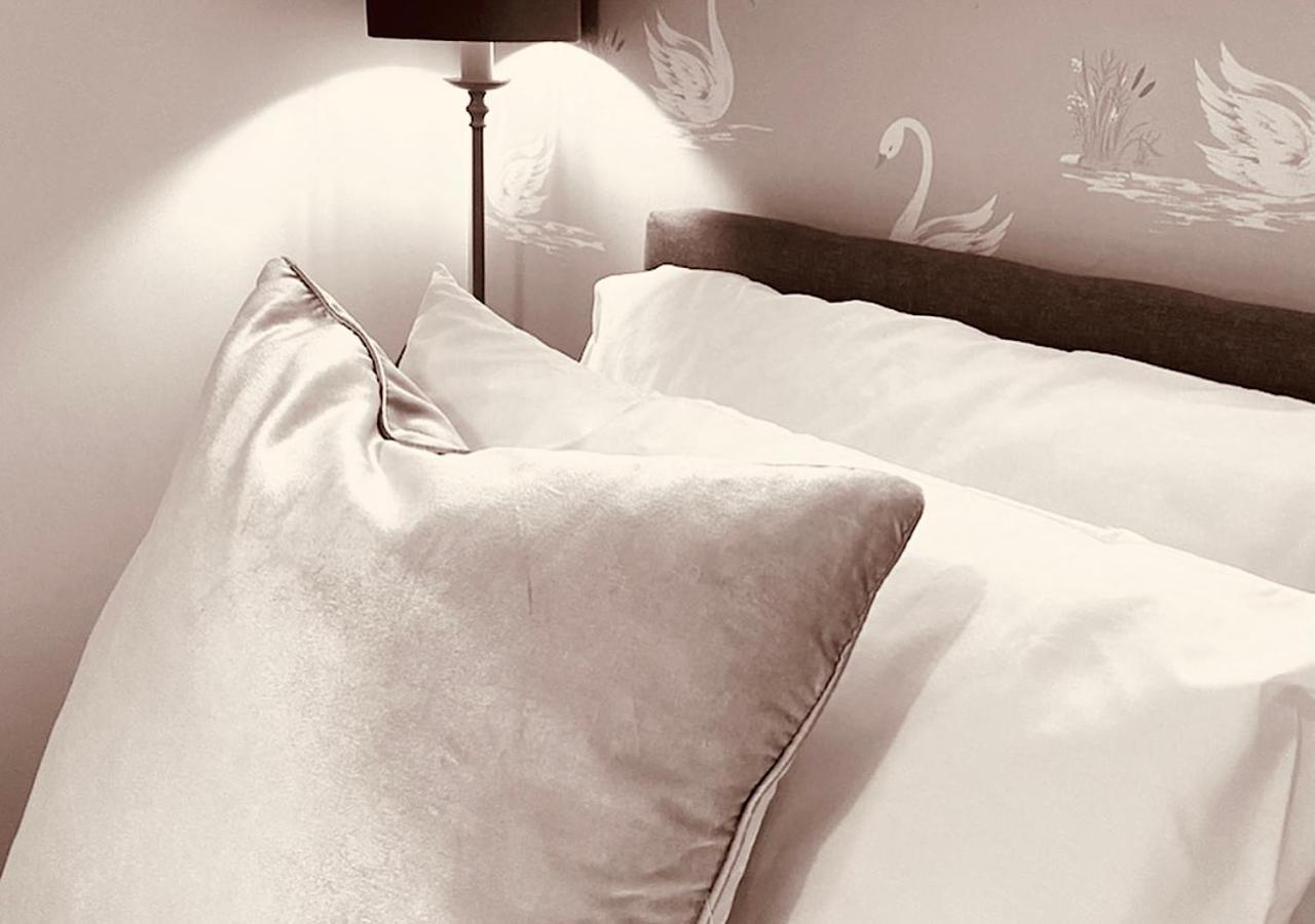 The Lodge Chester - Luxury Apartment For Two, With Free Parking! Hough Green Extérieur photo