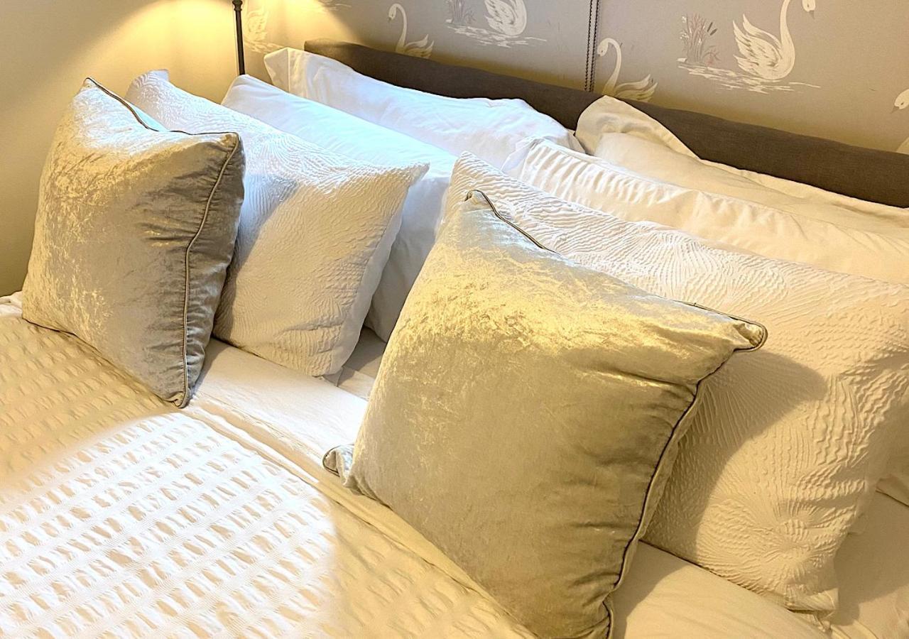 The Lodge Chester - Luxury Apartment For Two, With Free Parking! Hough Green Extérieur photo