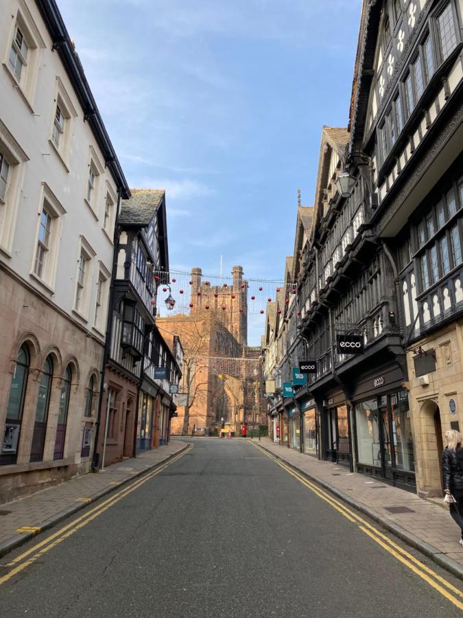 The Lodge Chester - Luxury Apartment For Two, With Free Parking! Hough Green Extérieur photo